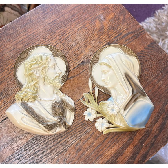 Celluloid Religious Jesus And Mary Wall Plaques Mid Century - Picture 2 of 5